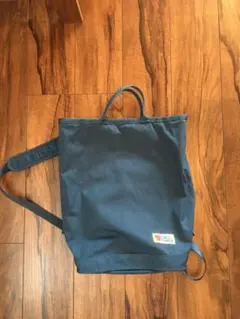 FJÄLL RÄVEN （フェールレーベン）ネイビー リュックのサムネイル