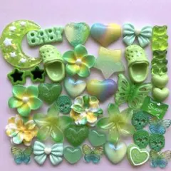 ハンドメイド♡ネイル♡デコパーツ♡グリーン♡月、ハート、蝶、ドクロ、リボン39