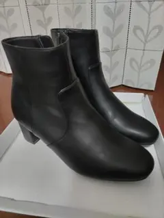 ブラックショートブーツ ジッパー付き