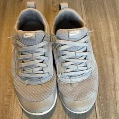 Nike グレー スニーカー(21cm)