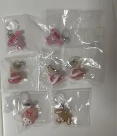 ゆるっとめじるしアクセサリー　サンリオ　ガチャ