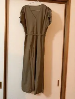 アパートバイローリーズ　半袖 ロングワンピース