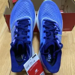 【新品未使用】New Balance FuelCell レベル3 23.5cm