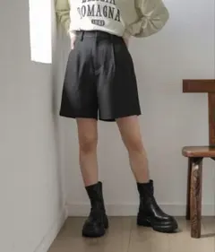 LOWRYS FARM ウールライクタックショートパンツ