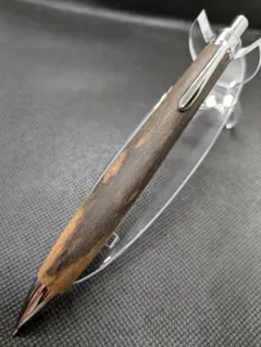 Item thumbnail for item bd4ec4b3-144d-4acd-bef2-c15e2d53c359