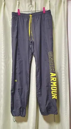 メンズ　UNDER ARMOUR XLサイズ グレー パンツ