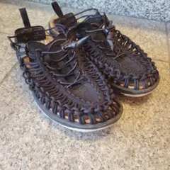 KEEN UNEEK II CONVERTIBLE X　27cm