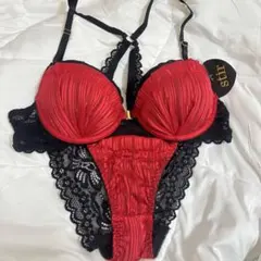 レディース　フロントホック ブラジャーショーツセット レッド　赤系　サテン