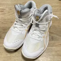 大谷モデルnew balance 901 スパイク ホワイト - メルカリ
