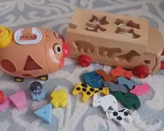 動物型積み木とアンパンマン車のセット