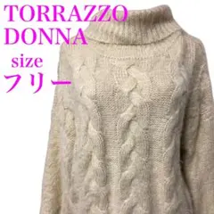 トラッツォドンナ　 ケーブル編みタートルニットセーター　秋冬春