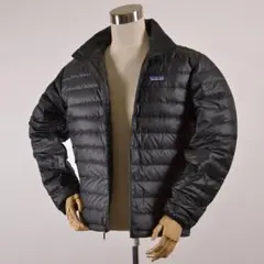 ケイ様専用新品☆パタゴニアメンズ ダウンセーターPatagonia ブラック Sのサムネイル