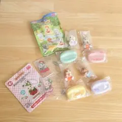 シルバニアファミリー　シルバニアくじ　赤ちゃん&ソファ　アクリルキーチェーン