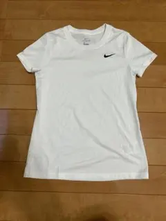 NIKEテニスTシャツレディースＭサイズ