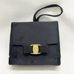 美品 フェラガモ ヴァラリボン ラインストーン バッグ ポーチ ショルダー