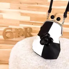 【マリークワント】クラシカル デイジー ショルダーバッグ2wayポーチ 黒×白