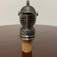 騎士の兜 ボトルストッパー ワインストッパー　鉄仮面　コルクつき　美品のサムネイル
