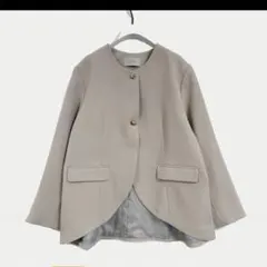 新品未使用　シニヨン　ラウンドヘムジャケット