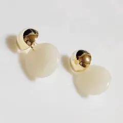 14KGP s925ポスト　マーブル模様　樹脂　丸い　シンプル　ピアス　白