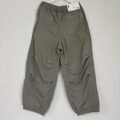★新品未使用★GU ドライパラシュートパンツ 長ズボン 130サイズのサムネイル