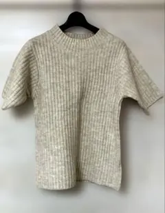 SUREVE リブ編み ハイネック 半袖セーター クリーム