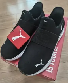 PUMA スリップインスニーカー 23.5センチ　プーマスニーカーのサムネイル