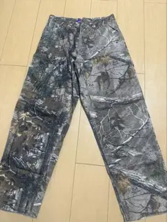 BLACK EYE PATCHリアルツリーダブルニー