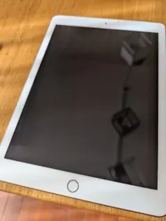 iPad (第6世代) 9.7インチセルラー128GB SIMロック解除箱有美品