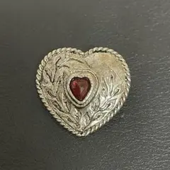 ハート型シルバーブローチ 赤い石付き　ヴィンテージ