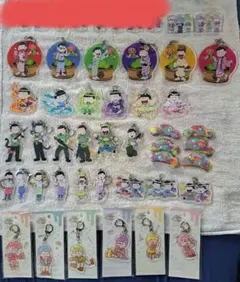 おそ松さんアクスタ、アクキー、バッジ、6つ子全揃い箱推しセットまとめ売り