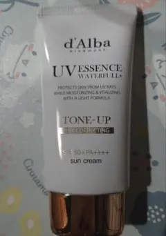 【新品】ダルバ トーンアップサンクリーム　UV 化粧下地 日焼け止め ピンク