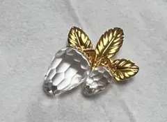 美品★Swarovski スワロフスキー いちごのブローチ　クリスタルのサムネイル