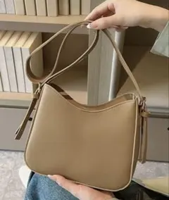 【Bonjour Sagan】スクエアフォルム×ベーシックカラーショルダー