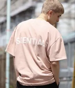 FOG ESSENTIALS Tシャツ　L ピンクのサムネイル