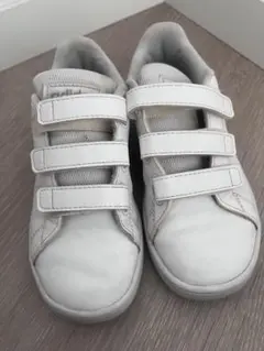 キッズ靴　adidas１８センチ