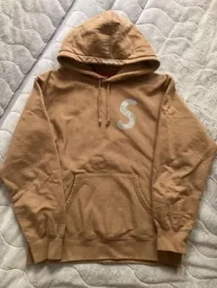 2025年最新】supreme sロゴ パーカー ブラウンの人気アイテム - メルカリ