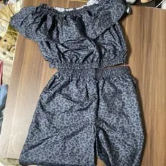 ヒョウ柄オフショルダーセットアップ