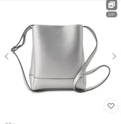 【お値下げ】SHOOLARUE 軽量　ふわっと軽い三層ショルダーバッグ　シルバー