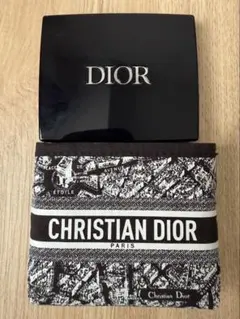 【送料込】Dior アイシャドウパレット　サンククルール　983 クリスマス限定