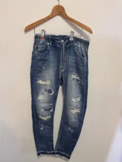 ダメージ加工スリムフィットデニムパンツ