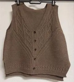 状態良好！ニットベストボタン茶色ブラウン