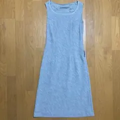 ミディ丈ノースリーブワンピース　ライトグレーワンピース　冠婚葬祭　入園　入学