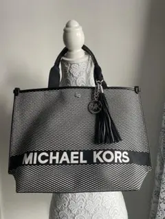 hironyan様専用！ マイケルコーストートバッグ　チャーム付き