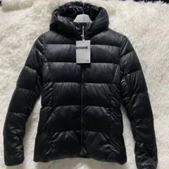 新品タグ付き　ユニクロ　ストレッチダウンジャケット　ブラック　Sサイズ