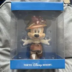 ジャングルカーニバル　ミニーマウス　フィギュア⭐︎ピンバッジ　セット