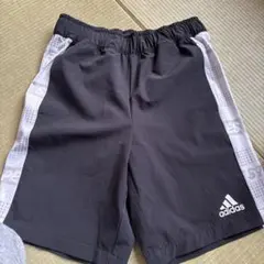 adidas ハーフパンツ 130cm 黒