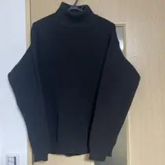 黒いタートルネックセーター Mサイズのサムネイル