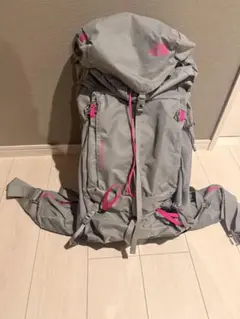 アウトドア用バックパック グレー/ピンク ノースフェイス