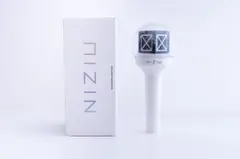 2026年最新】グループ名：NiziU ペンライトの人気アイテム - メルカリ