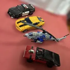 トランスフォーマー 完全変形可能アクションフィギュア4台セット‼︎